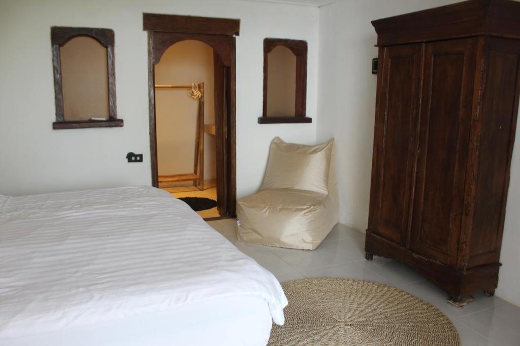 Lombok Coconut Hotel Мангсит Экстерьер фото